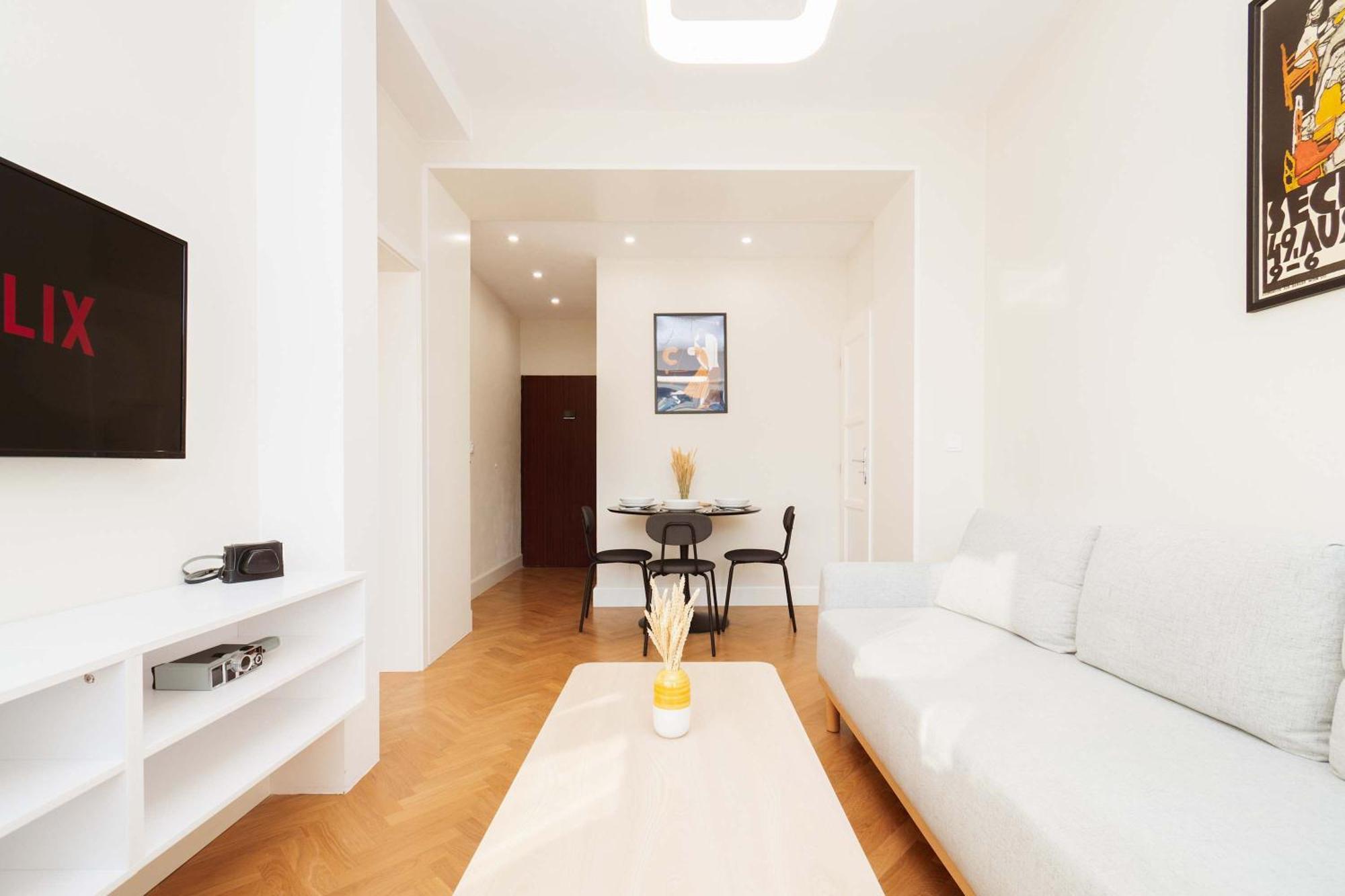 Old Town Velvet Retreat - Style And Comfort Bratislava
