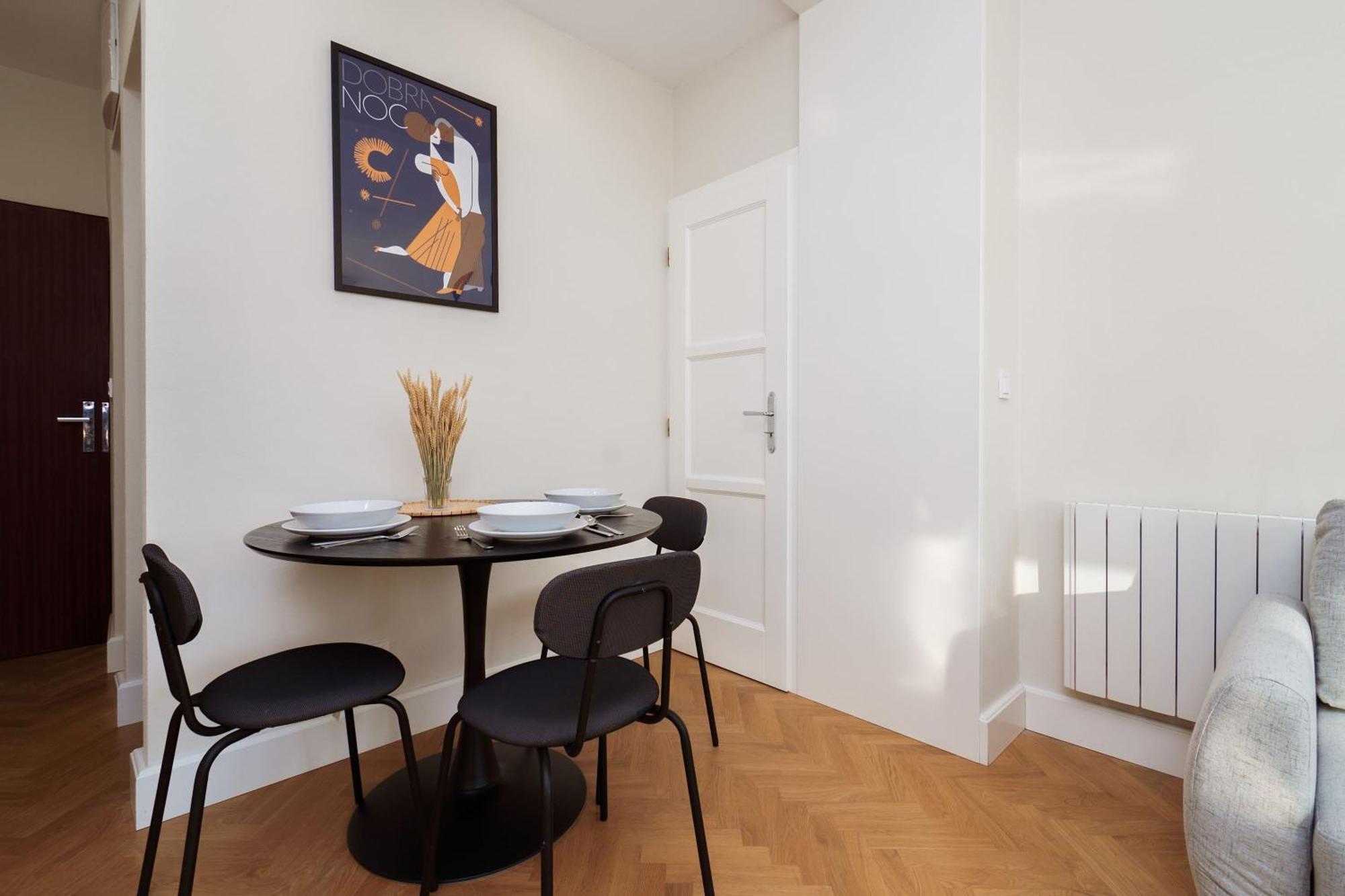 Old Town Velvet Retreat - Style And Comfort Apartmán